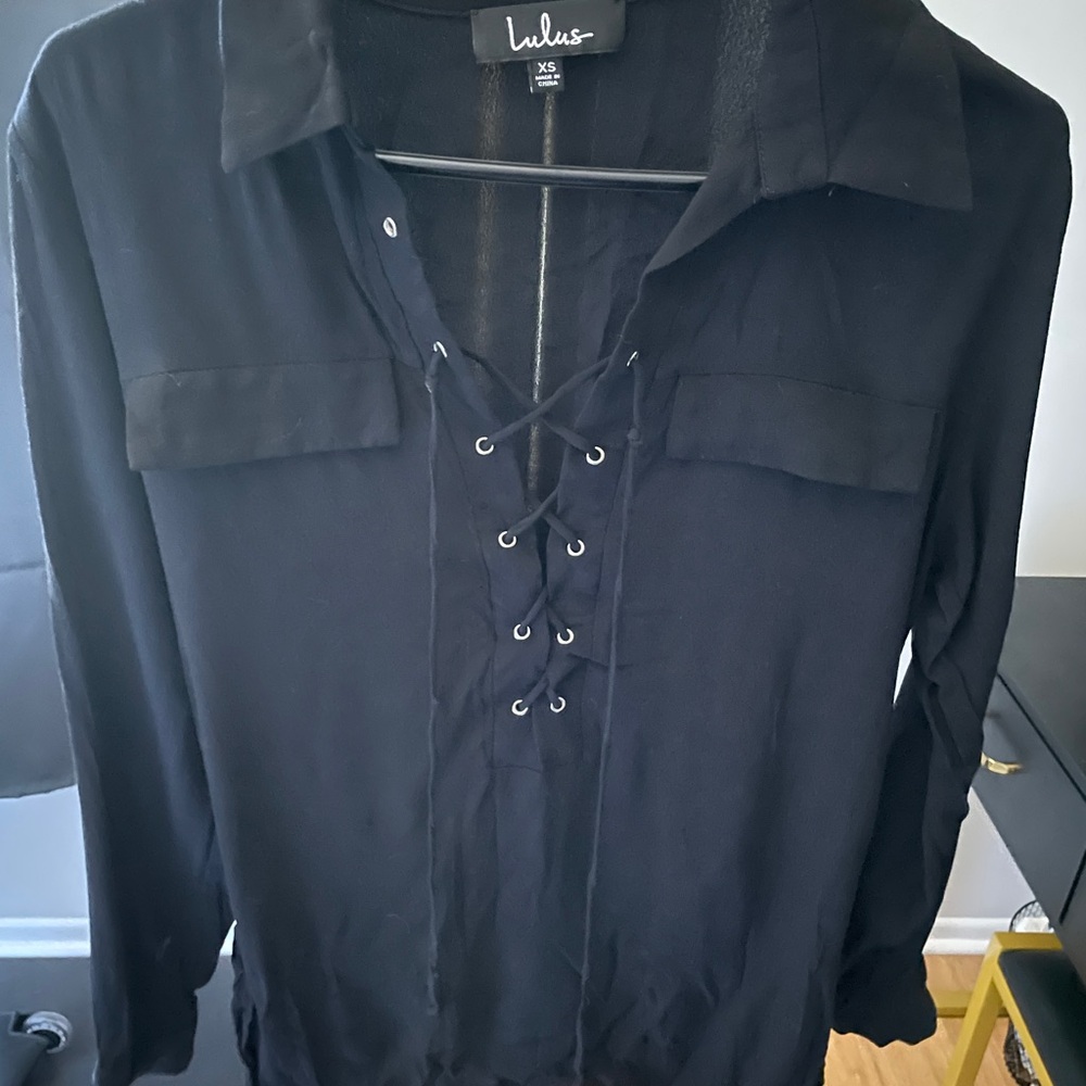 Lulu's Elegant Black Lace-Up Top